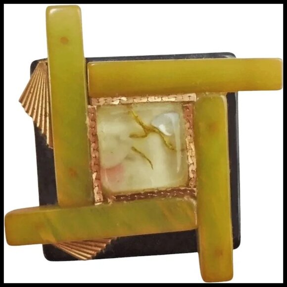 Retro Brooch Pin with Vintage Bakelite & Sealife Lucite VFG - Picture 2 of 12